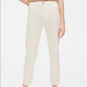 Gap cheeky straight 26 white jeans NWT raw hem